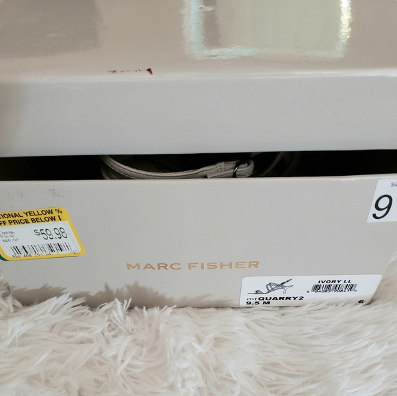 Marc Fisher heels - Picture 3 of 5